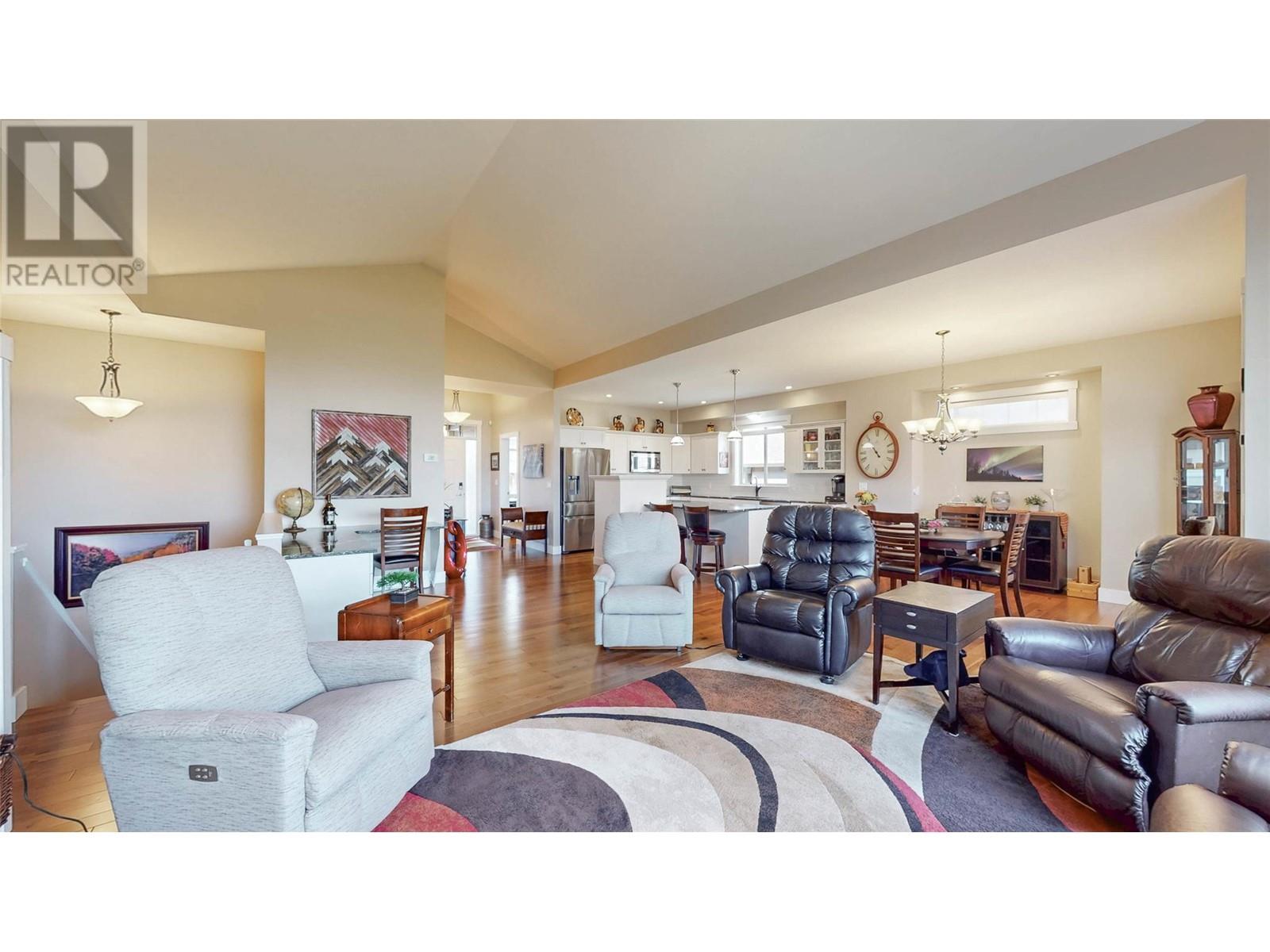 6833 MEADOWS Drive Unit# 7, Oliver