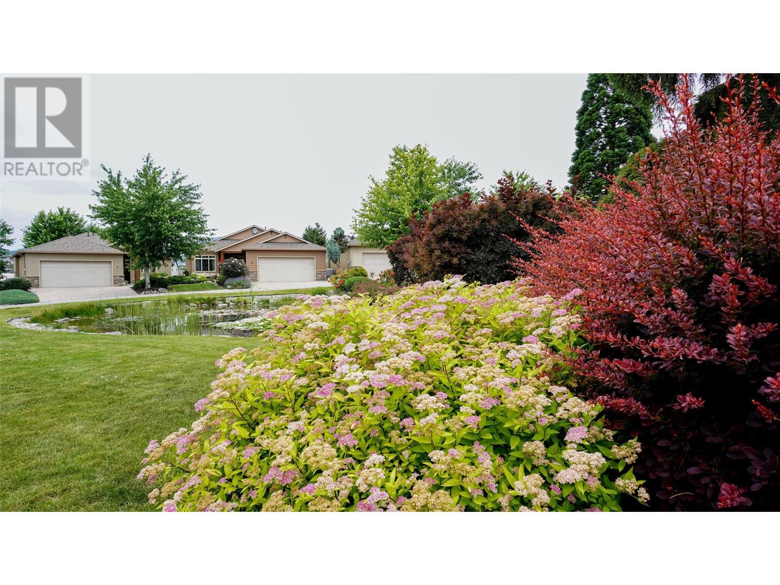 6833 MEADOWS Drive Unit# 7, Oliver