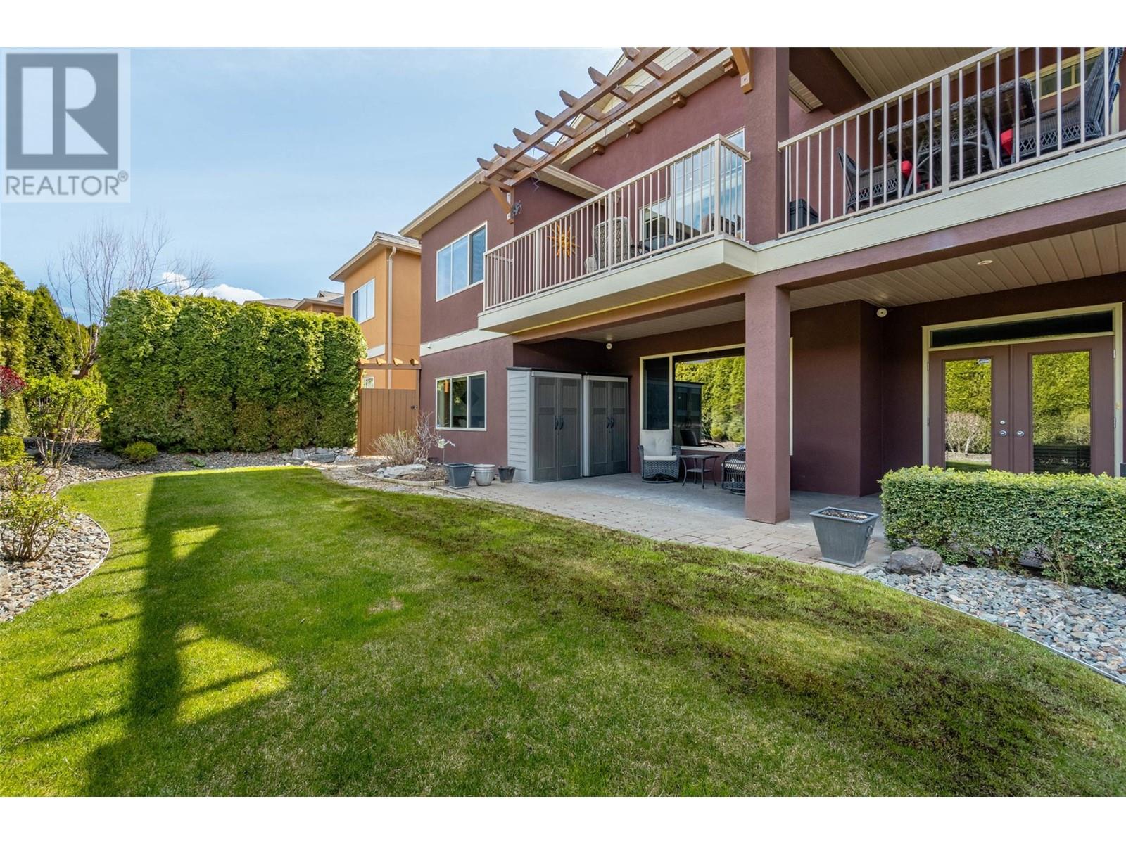 6833 MEADOWS Drive Unit# 7, Oliver