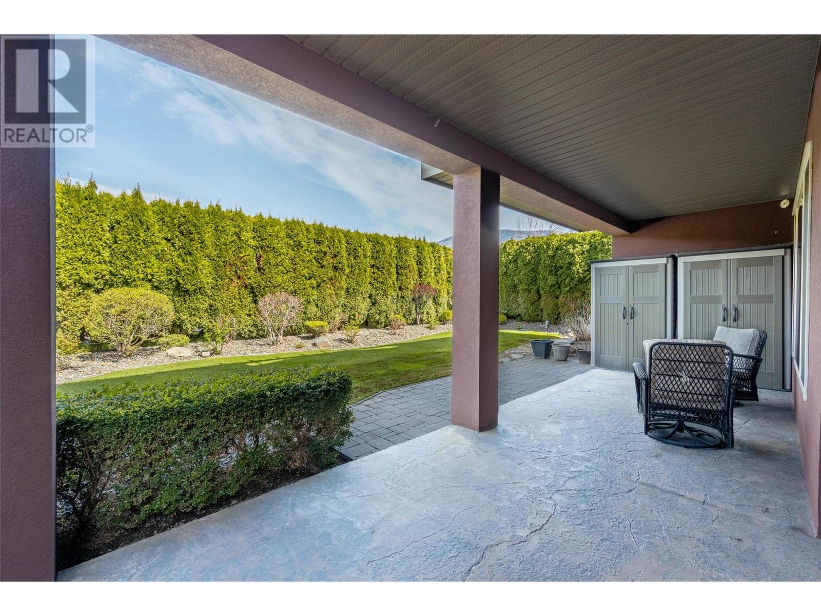 6833 MEADOWS Drive Unit# 7, Oliver