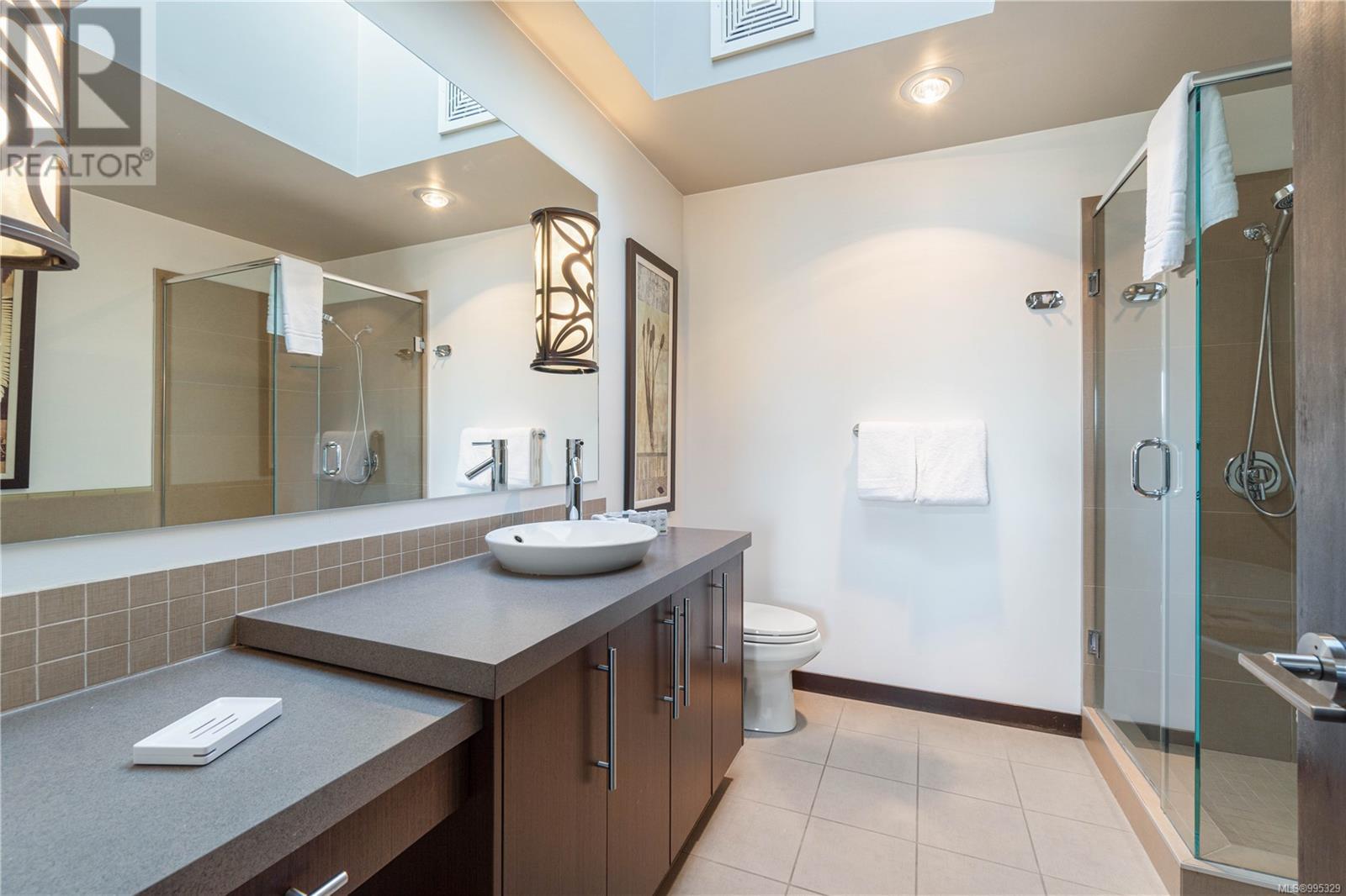 1111E 1175 Resort Dr, Parksville real estate listing 995329