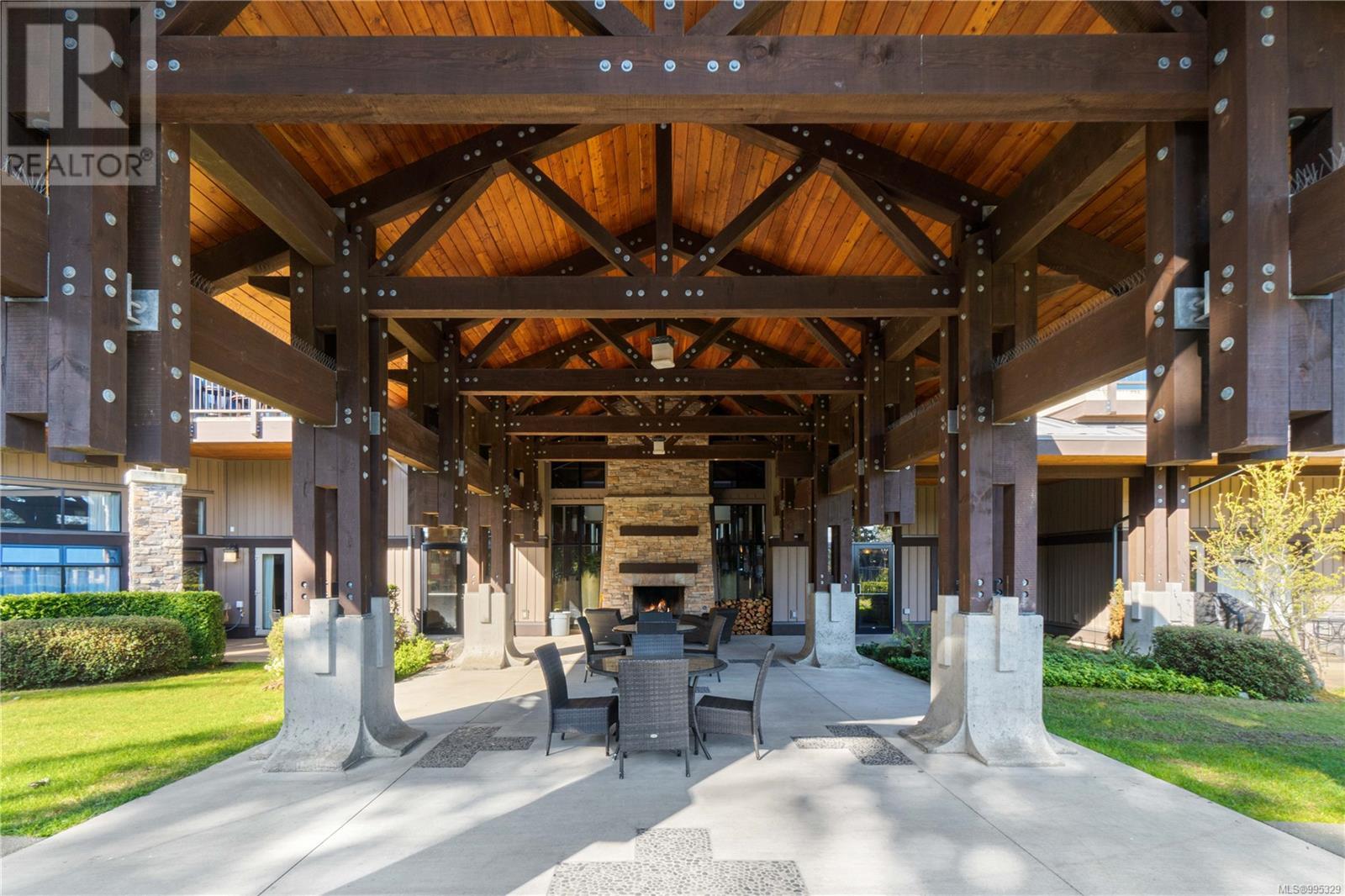 1111E 1175 Resort Dr, Parksville real estate listing 995329