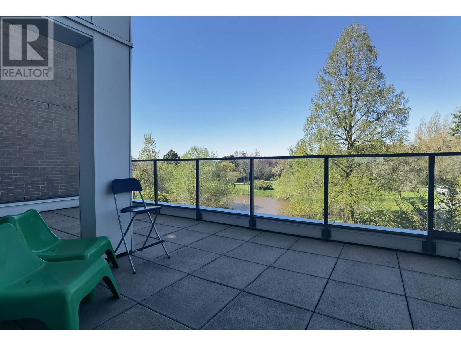 #15-10800 NO. 5 Road, Richmond