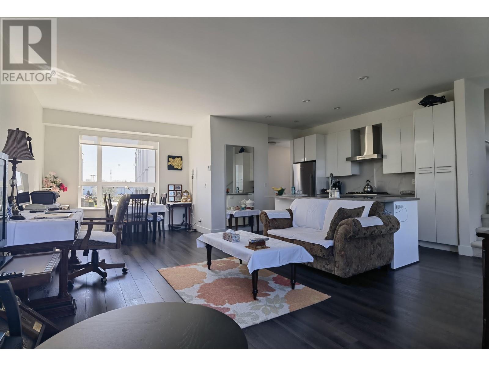 #15-10800 NO. 5 Road, Richmond