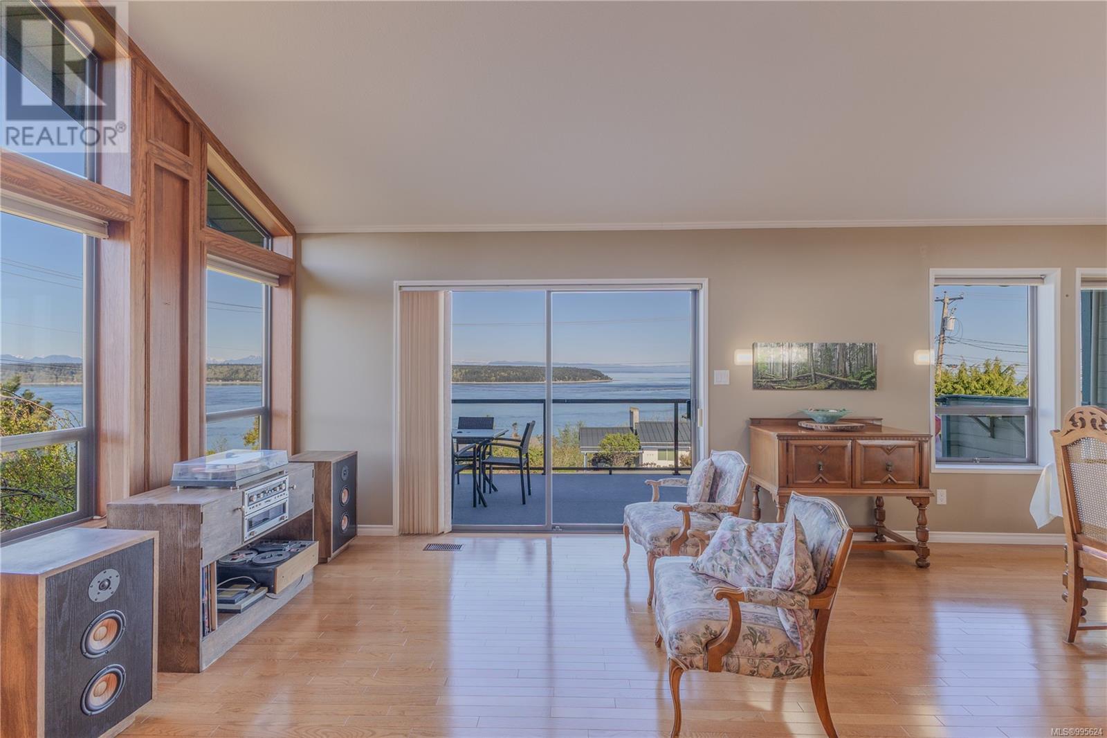 560 Galerno Rd, Campbell River