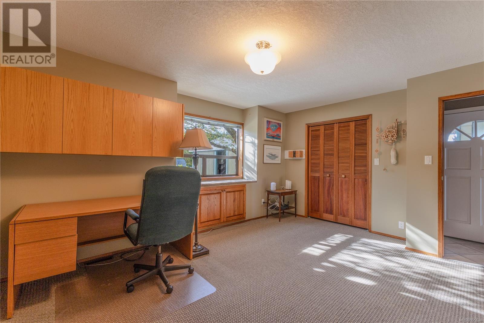 560 Galerno Rd, Campbell River