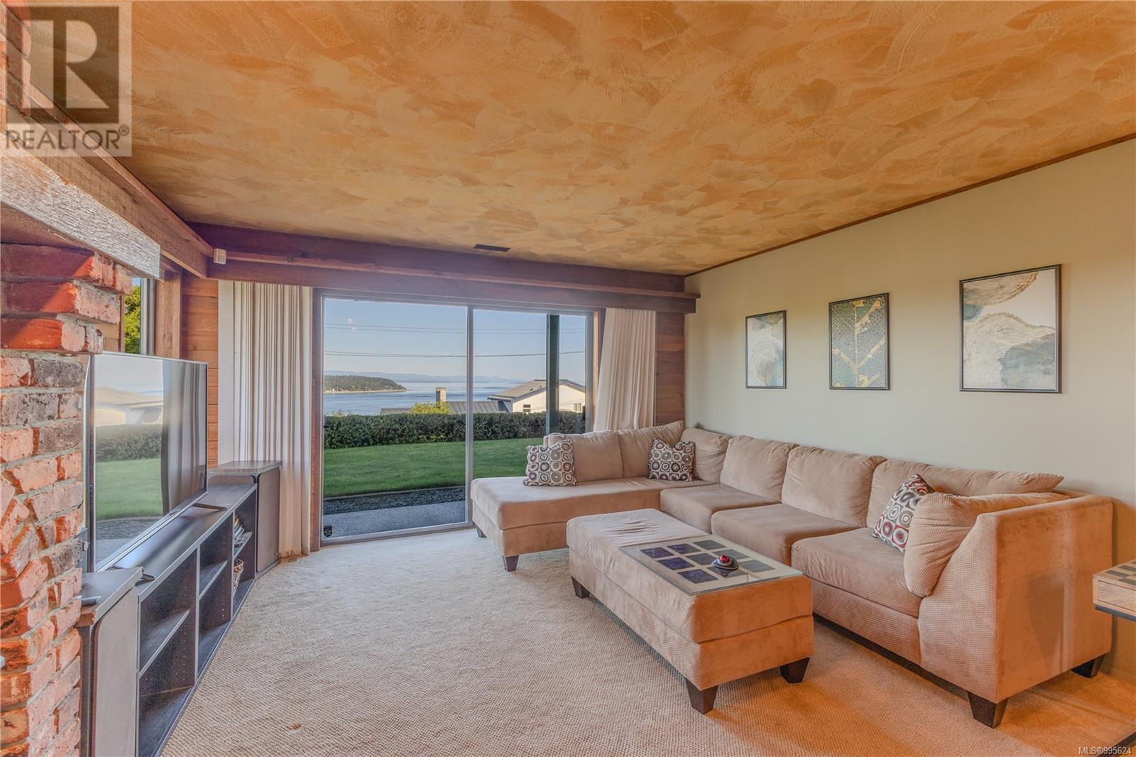 560 Galerno Rd, Campbell River