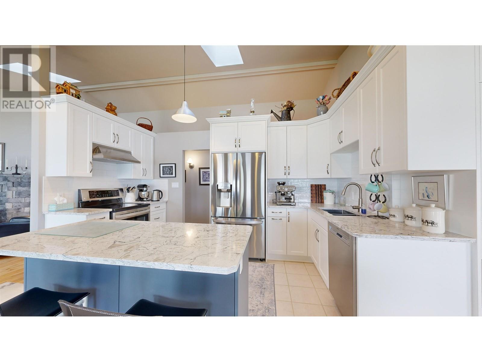 6329 MULLIGAN DRIVE, Horse Lake