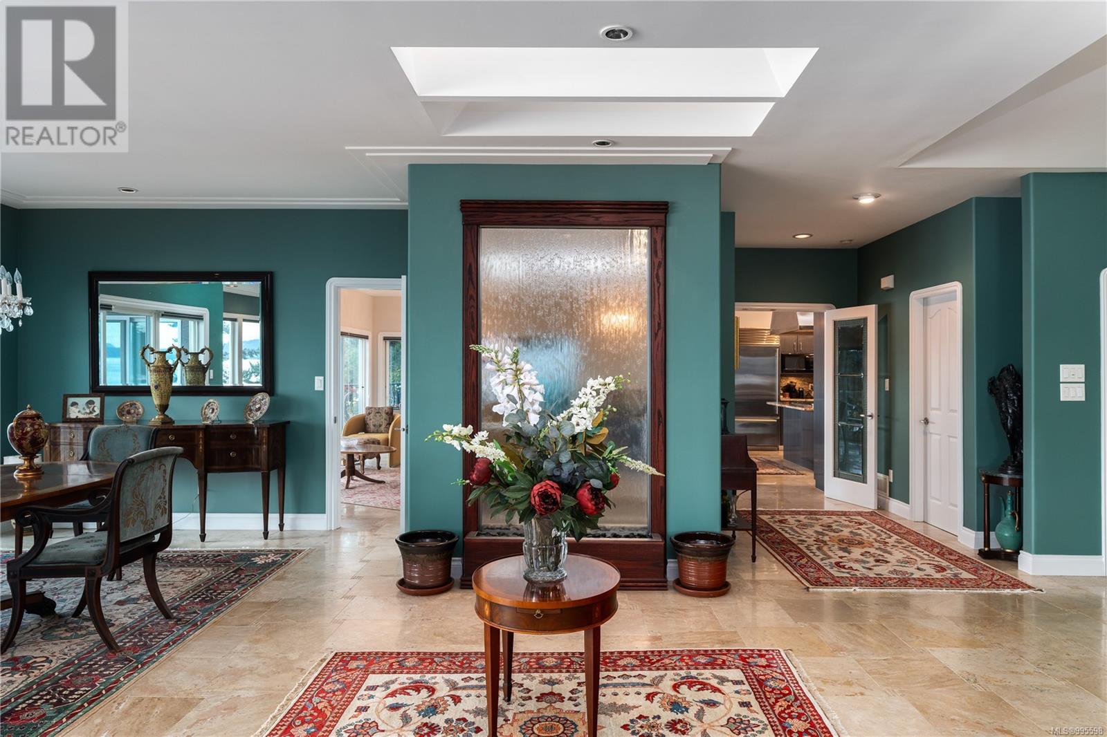  7318 Mark Lane, Central Saanich