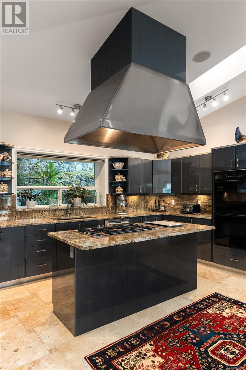  7318 Mark Lane, Central Saanich