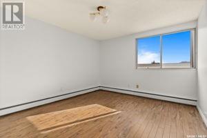 Single Family House High rise for Sale in   Rae STREET Regina 