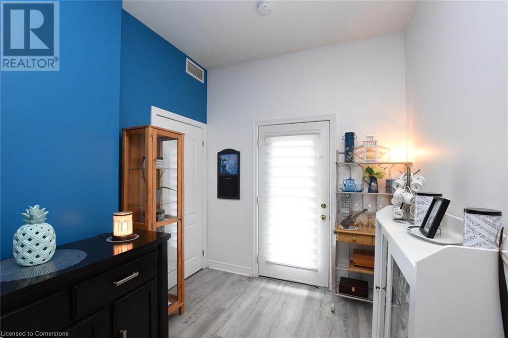 Photo 12 of 60 Natalia Avenue Unit 2, Mount Hope ON