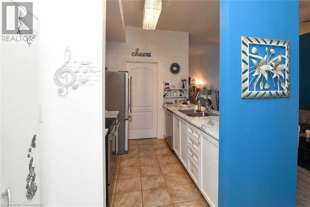 Photo 6 of 60 Natalia Avenue Unit 2, Mount Hope ON