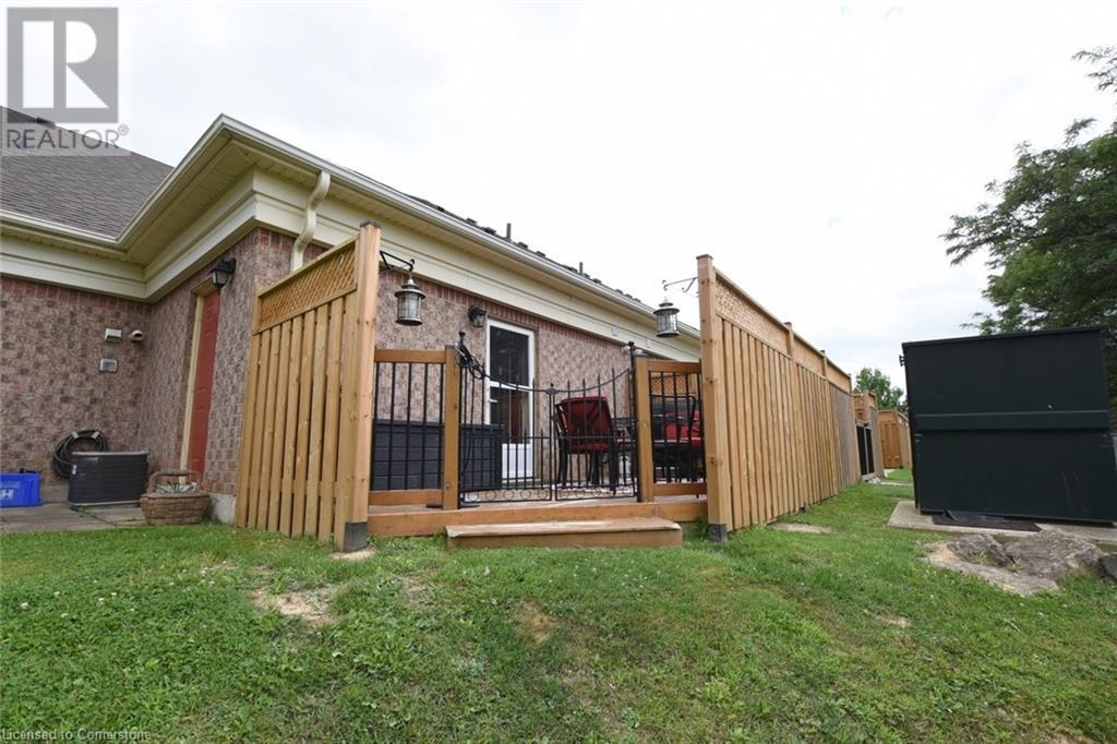 Photo 18 of 60 Natalia Avenue Unit 2, Mount Hope ON