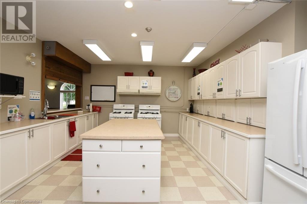 Photo 35 of 60 Natalia Avenue Unit 2, Mount Hope ON