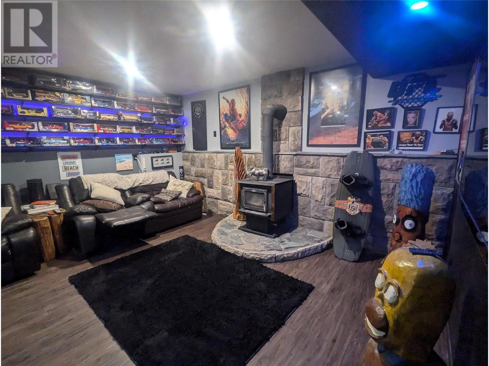 7780 Bentley Road, Anglemont