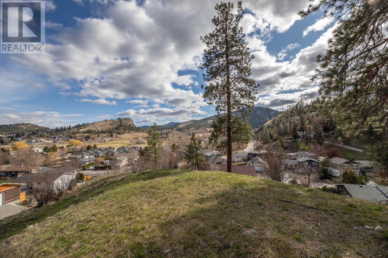 12402 BLAGBORNE Avenue, Summerland