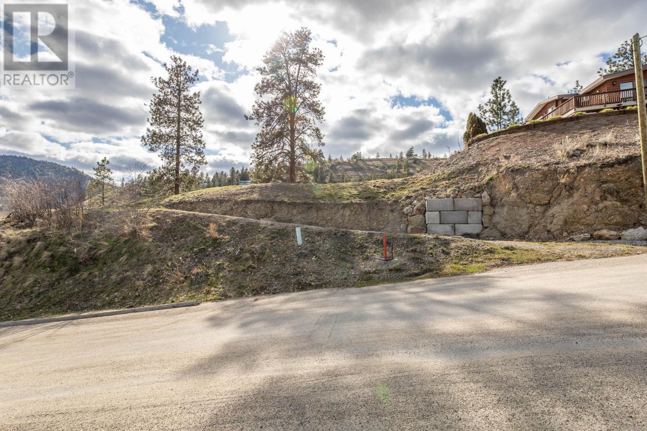 12402 BLAGBORNE Avenue, Summerland