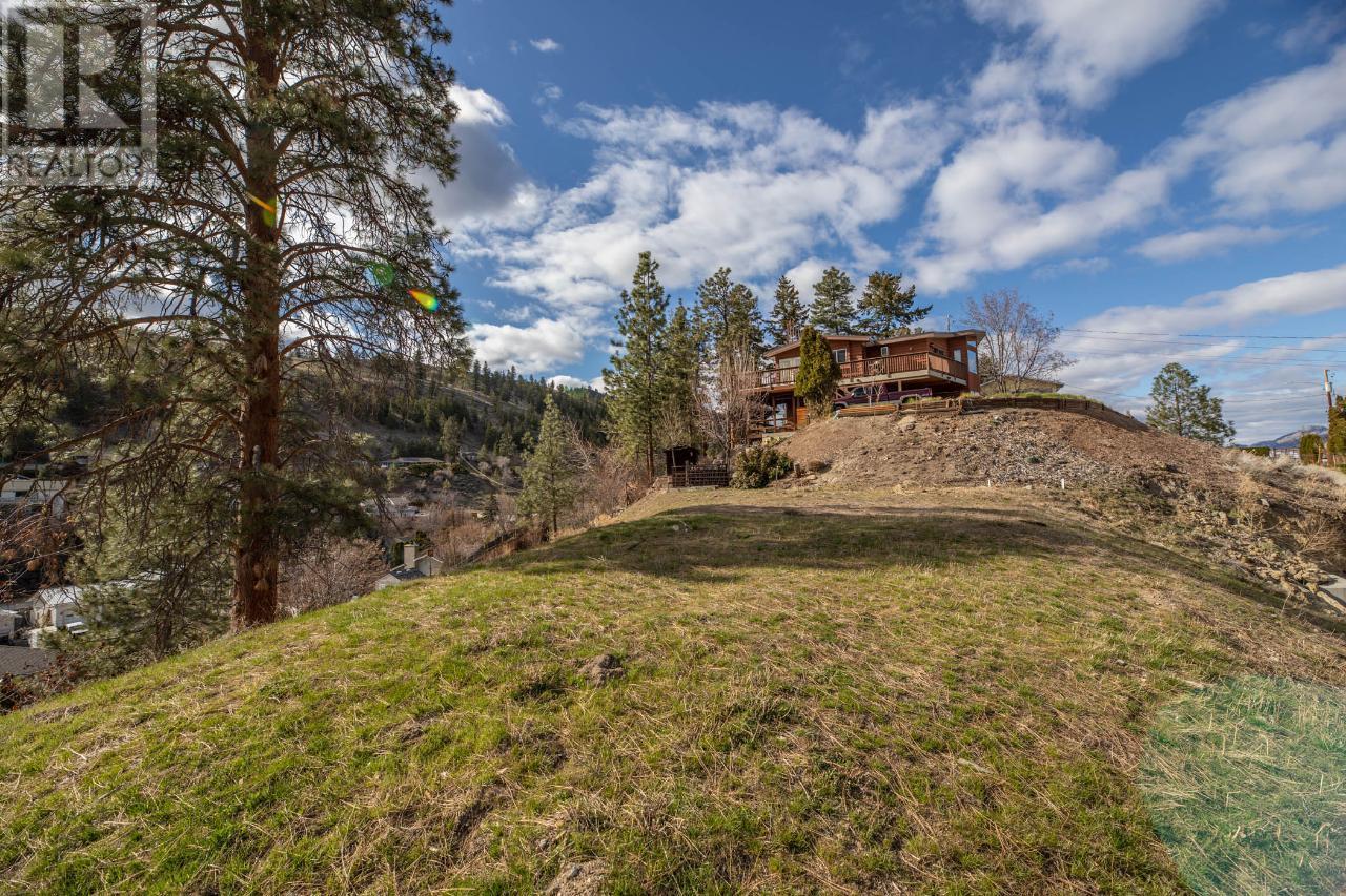 12402 BLAGBORNE Avenue, Summerland