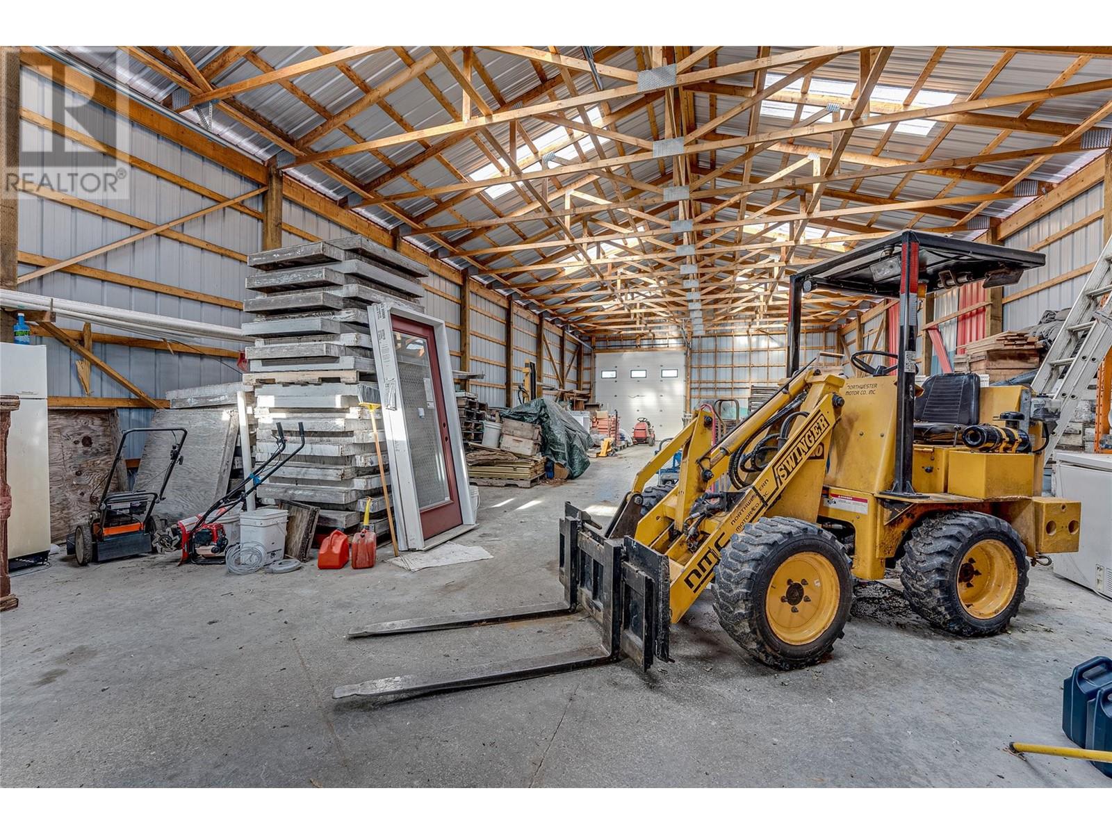 2860 Highway 97 North, Falkland