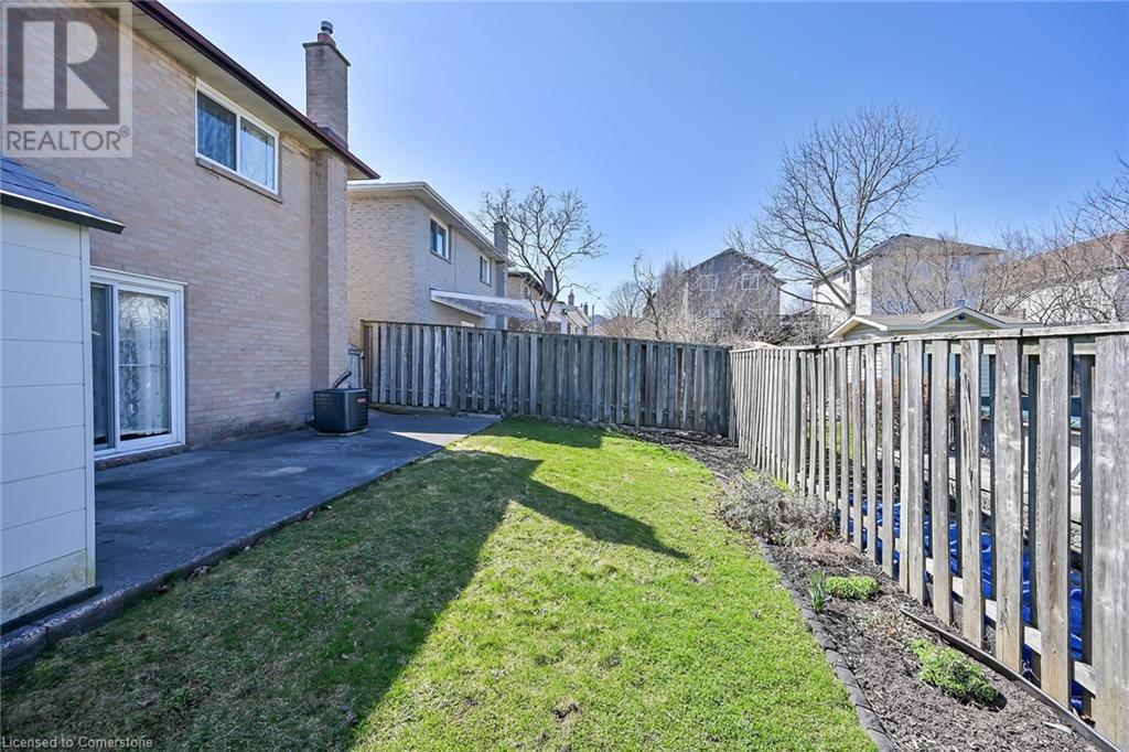 Photo 25 of 43 Everest Street, Hamilton ON