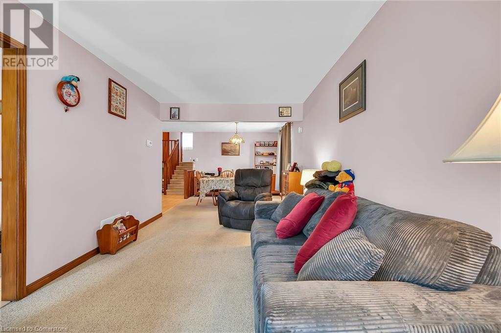 Photo 30 of 43 Everest Street, Hamilton ON
