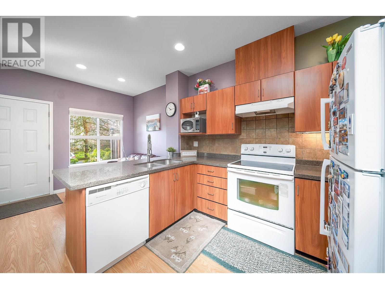 38 1055 RIVERWOOD GATE, Port Coquitlam real estate listing R2991672