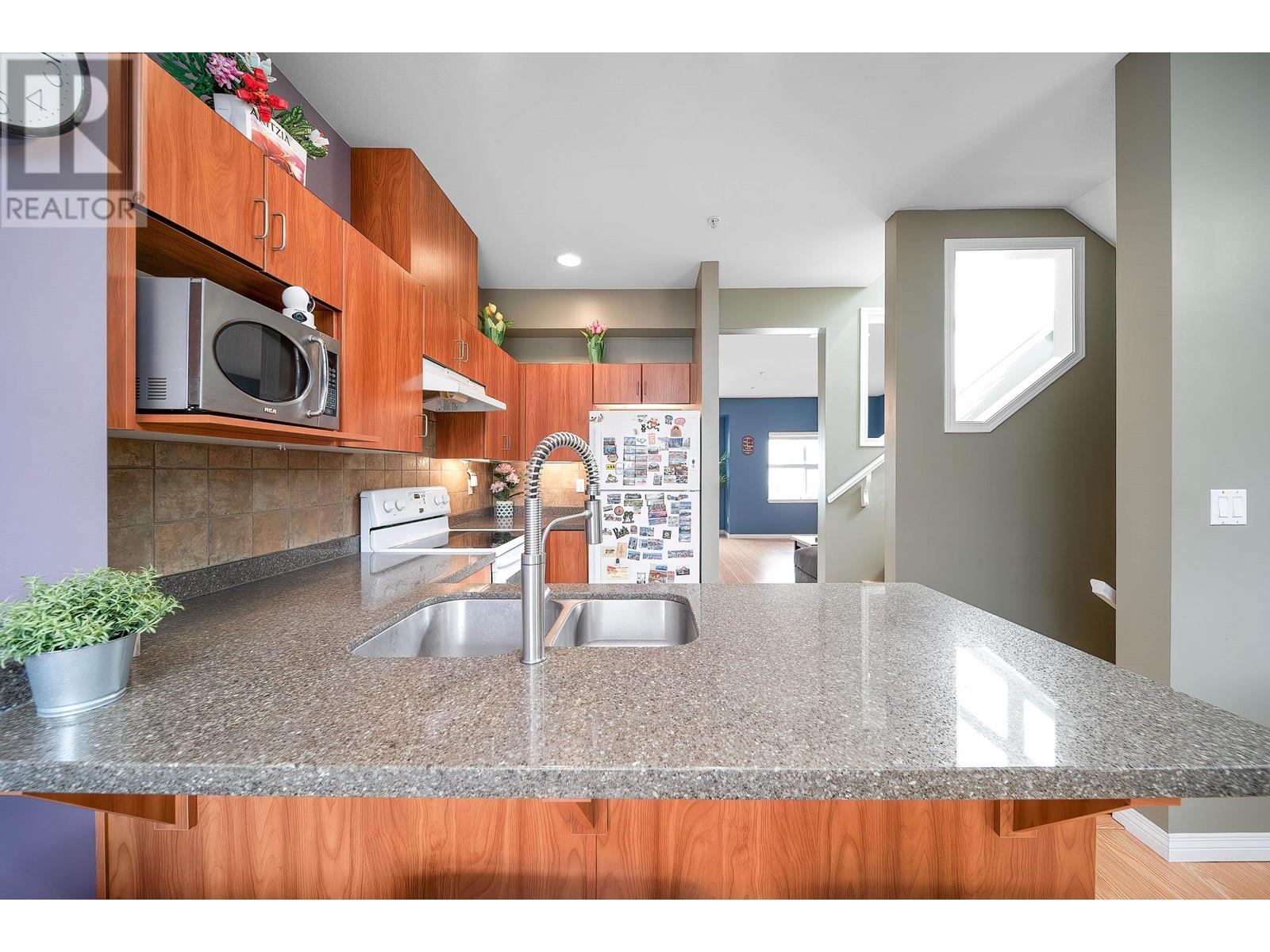 38 1055 RIVERWOOD GATE, Port Coquitlam real estate listing R2991672