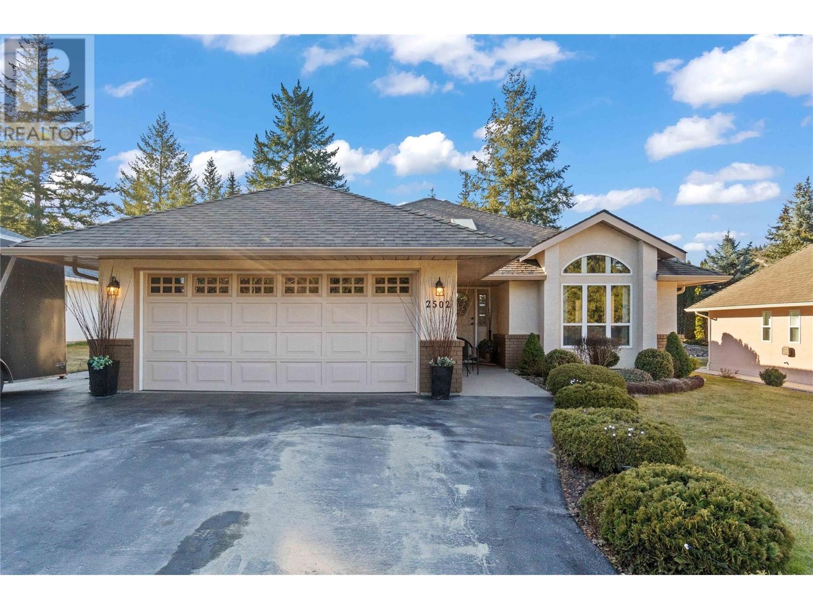 2502 Golf Course Drive, Blind Bay