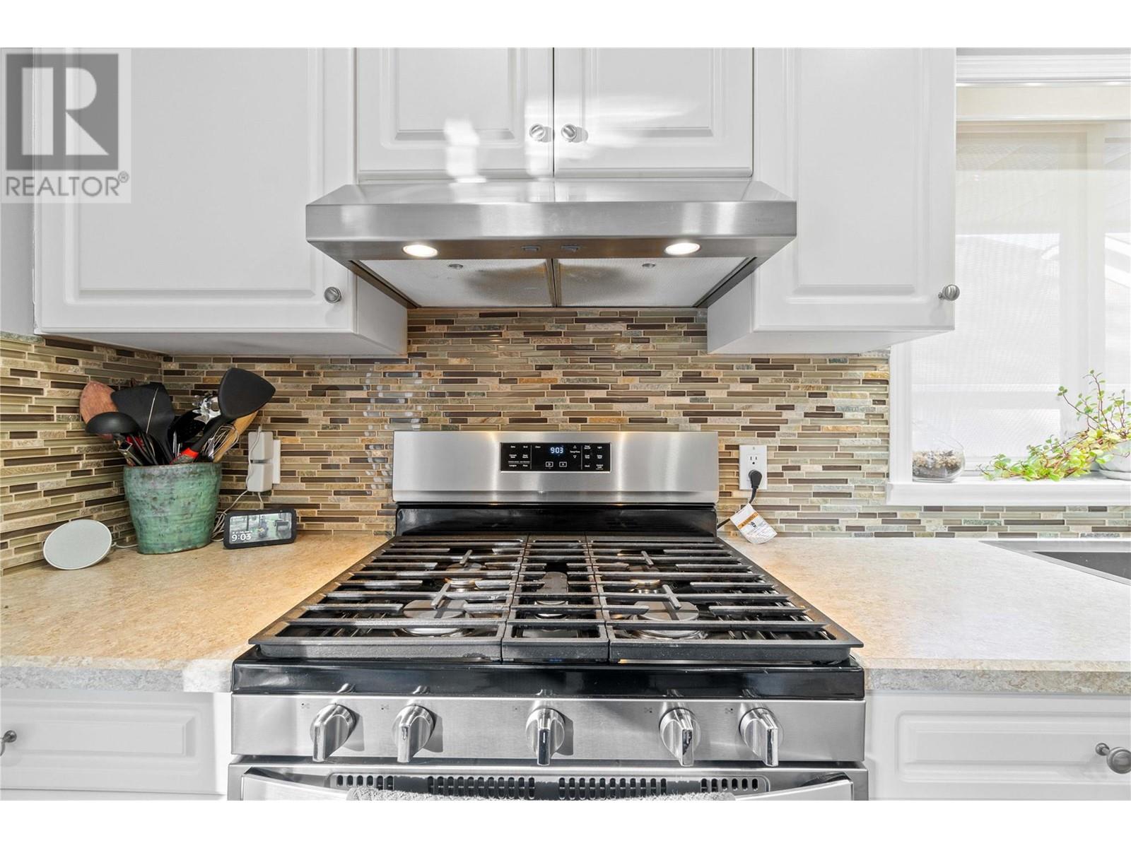  2502 Golf Course Drive, Blind Bay