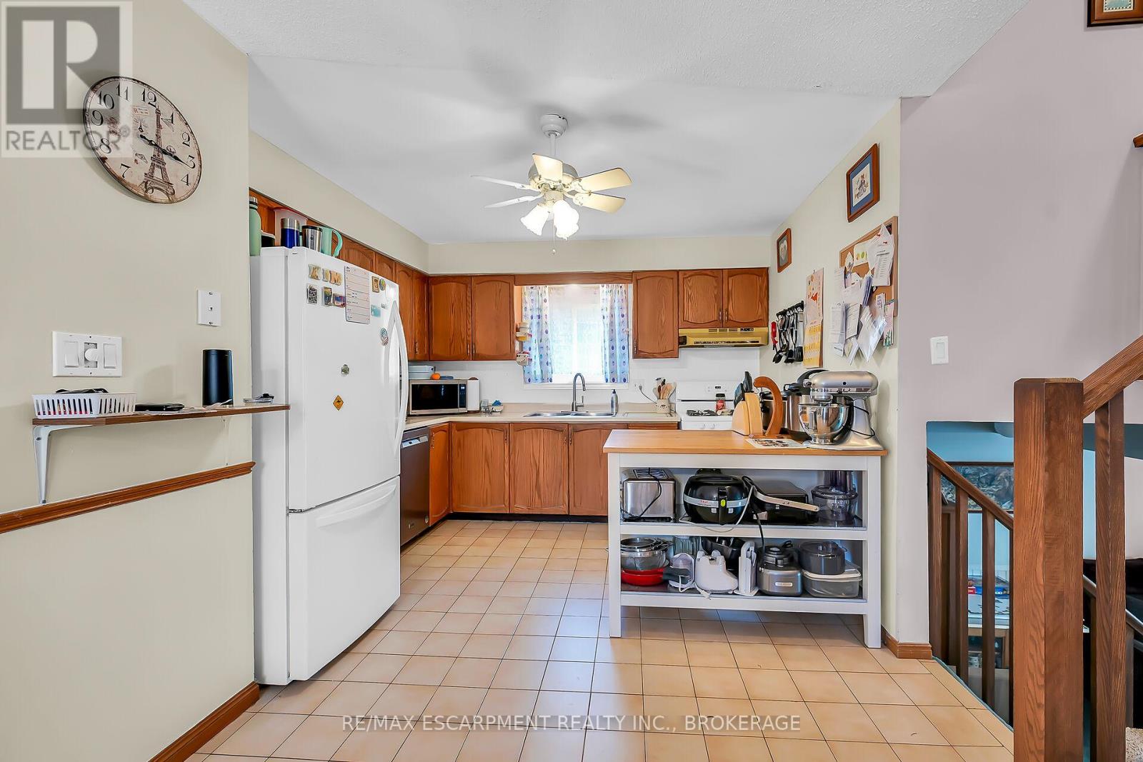 Photo 32 of 43 Everest Street, Hamilton ON