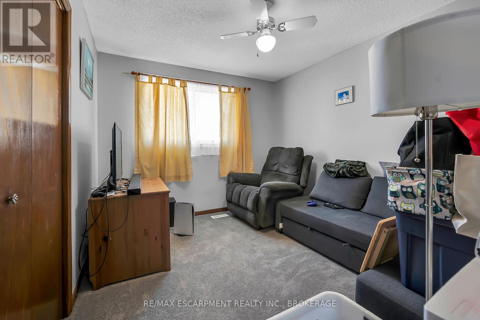 Photo 21 of 43 Everest Street, Hamilton ON