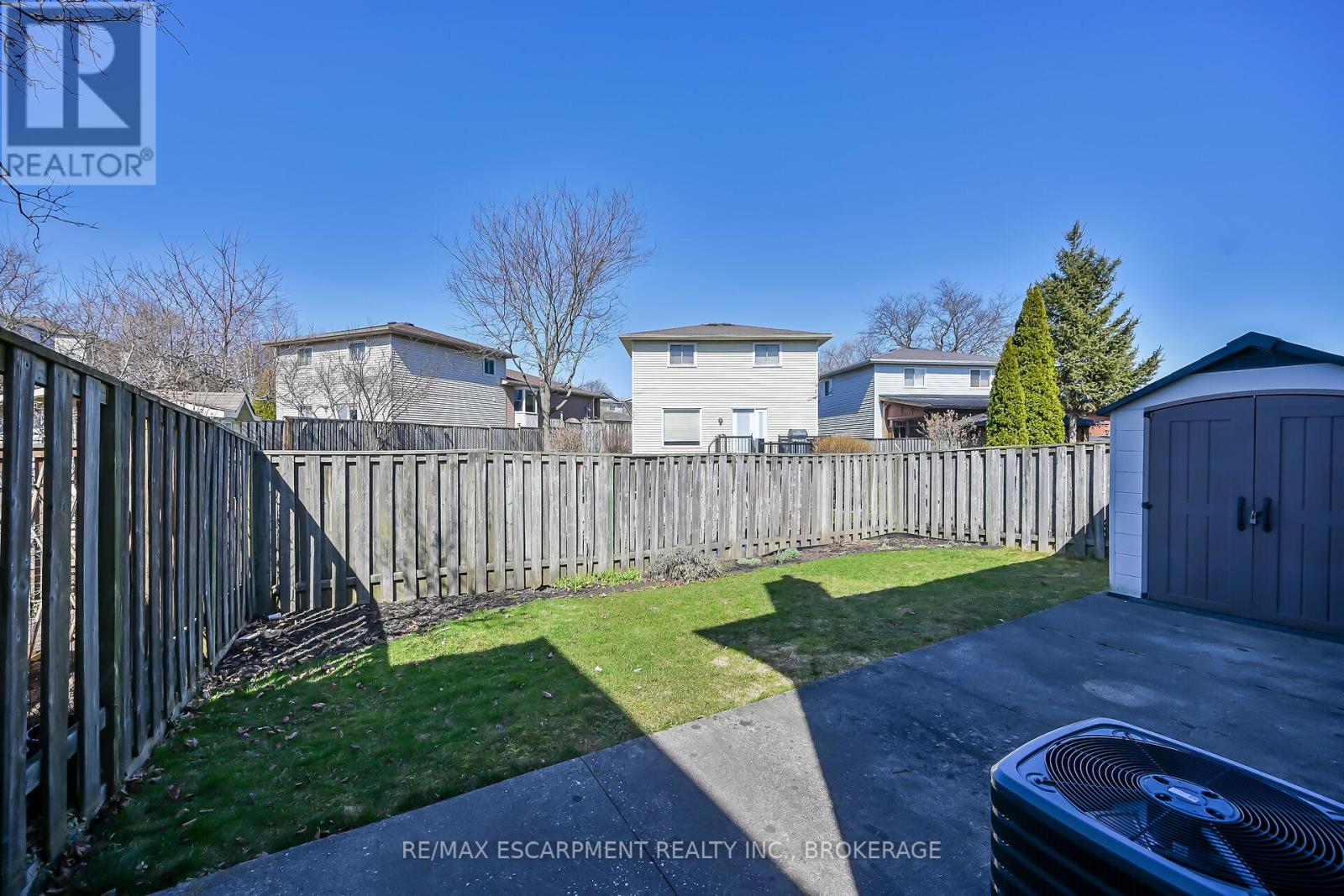 Photo 17 of 43 Everest Street, Hamilton ON