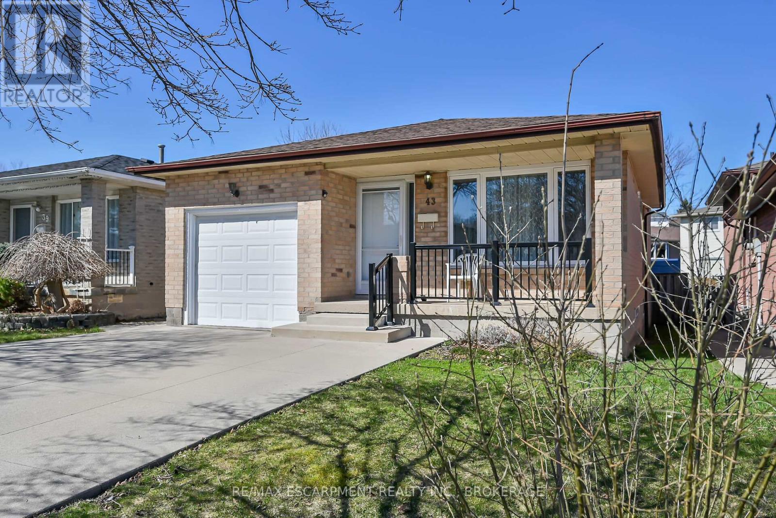 Photo 28 of 43 Everest Street, Hamilton ON