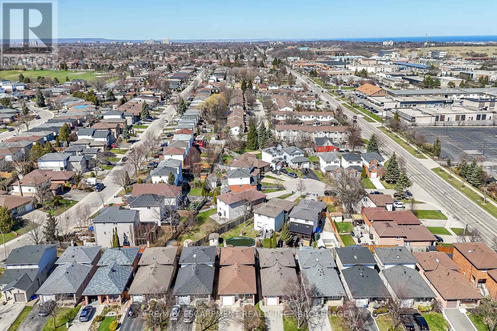 Photo 2 of 43 Everest Street, Hamilton ON
