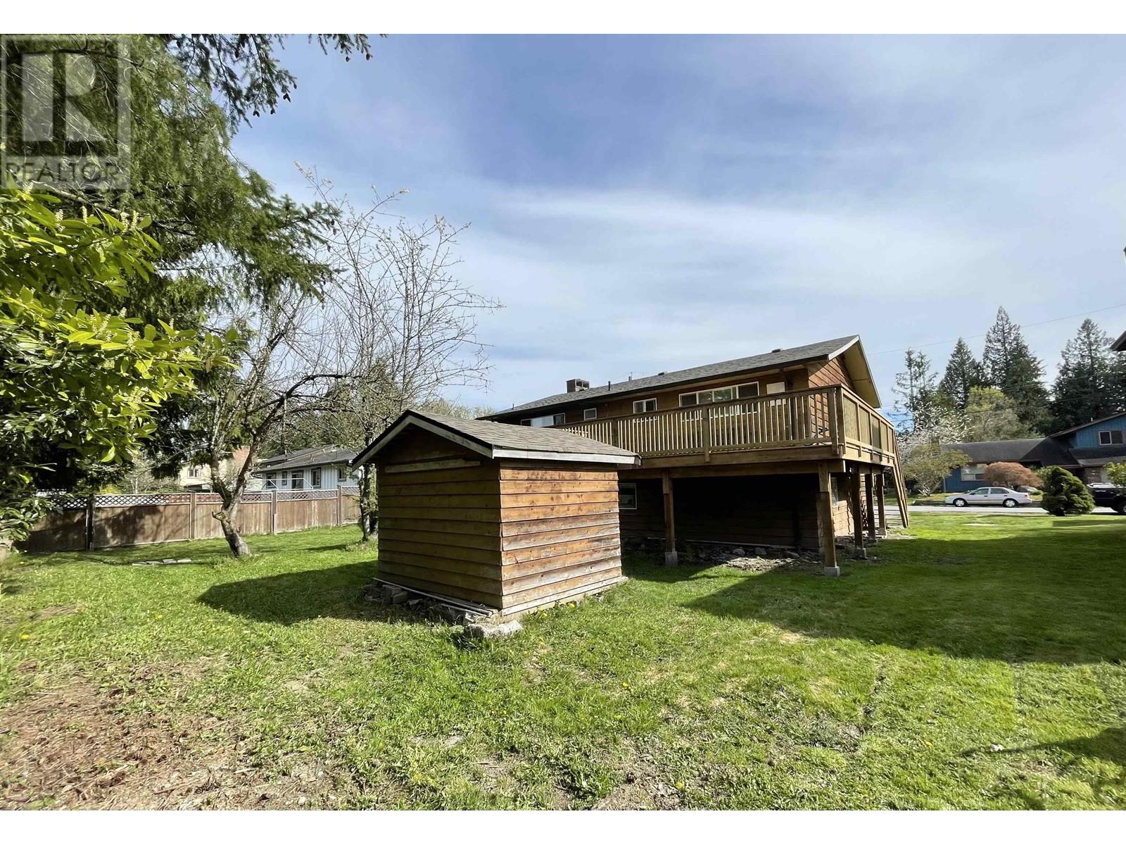 866 POPLAR LANE, Gibsons