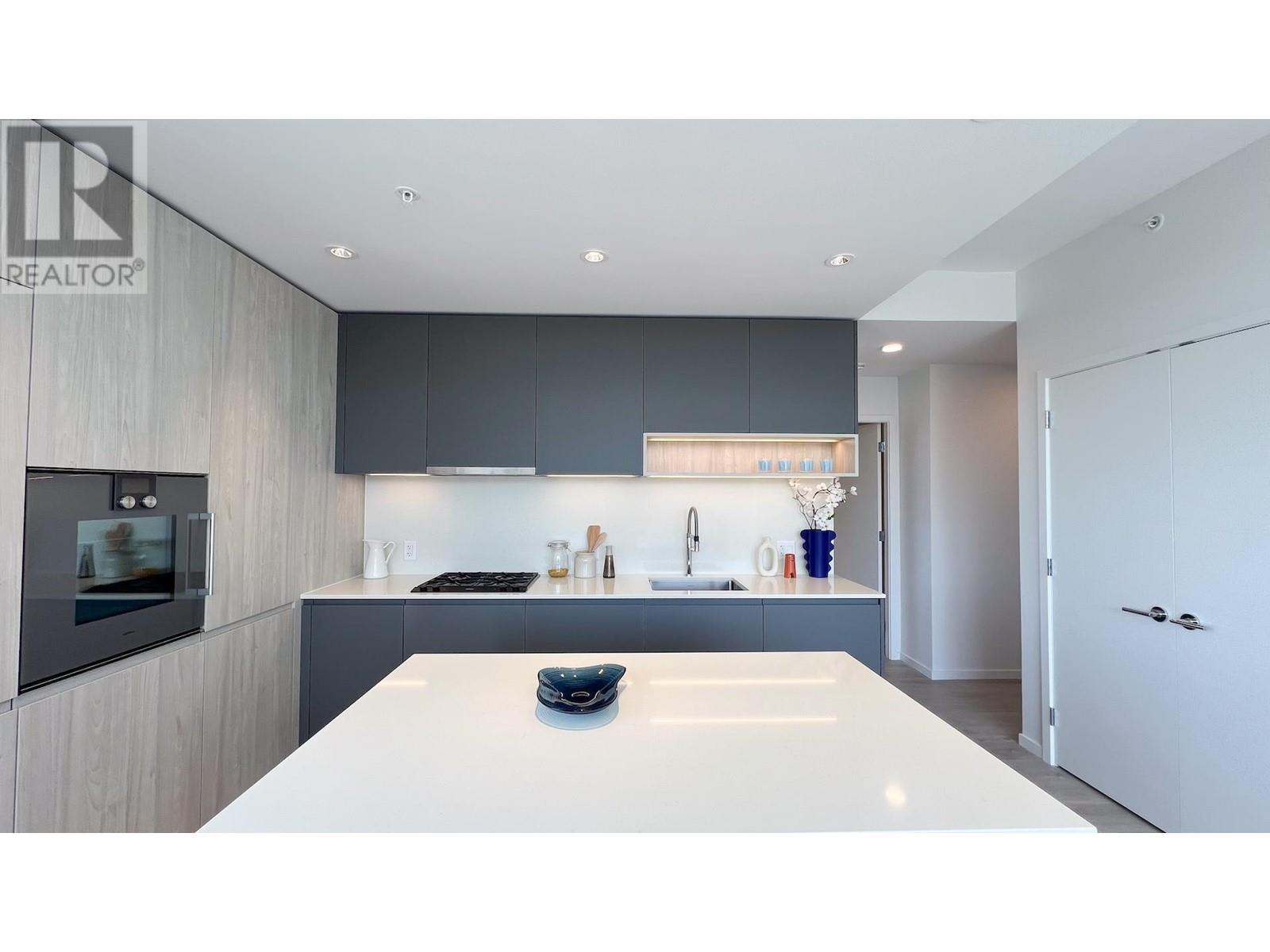 #524-6808 MINORU Boulevard, Richmond