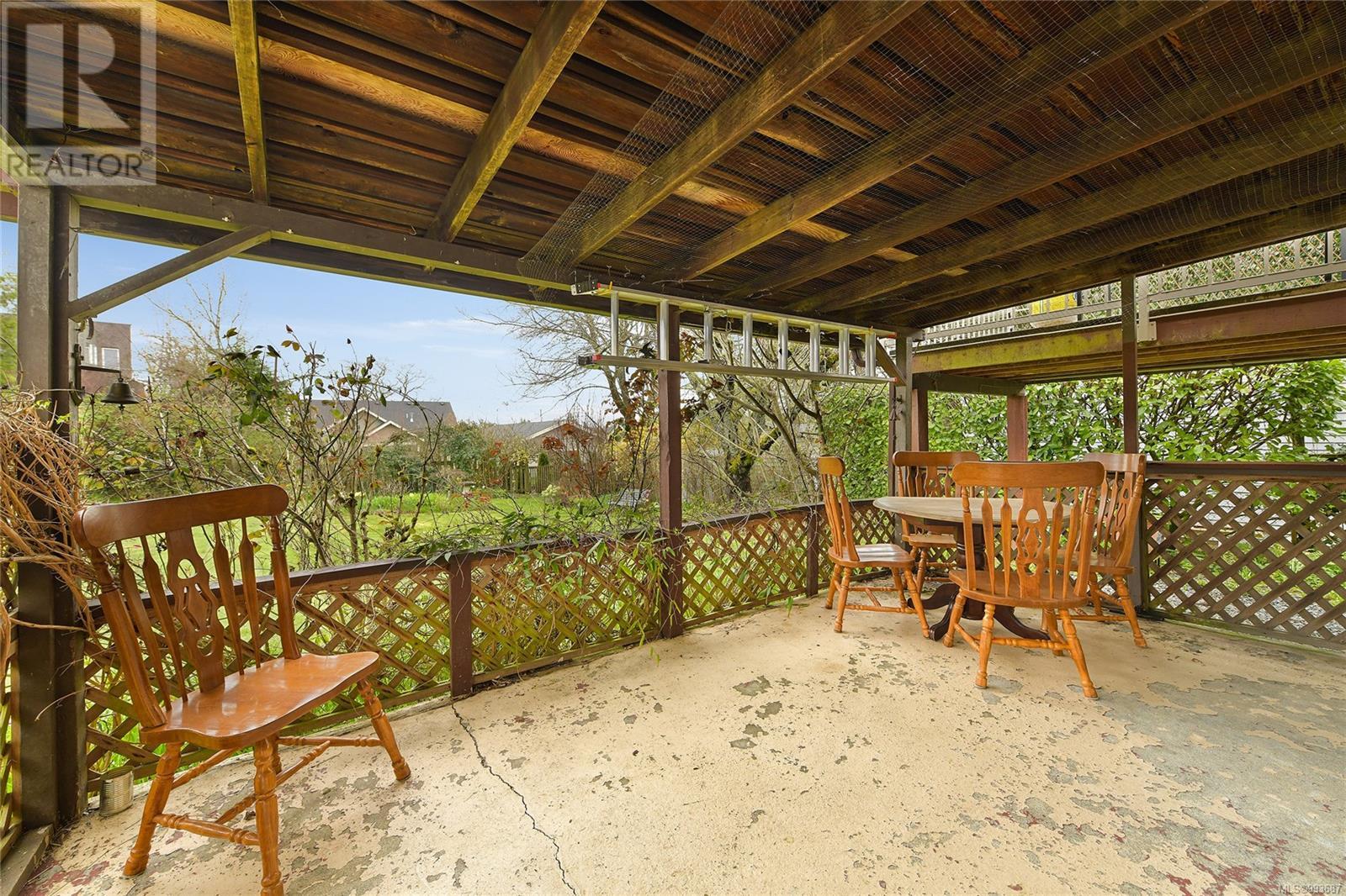  2819 ADELAIDE Avenue, Saanich