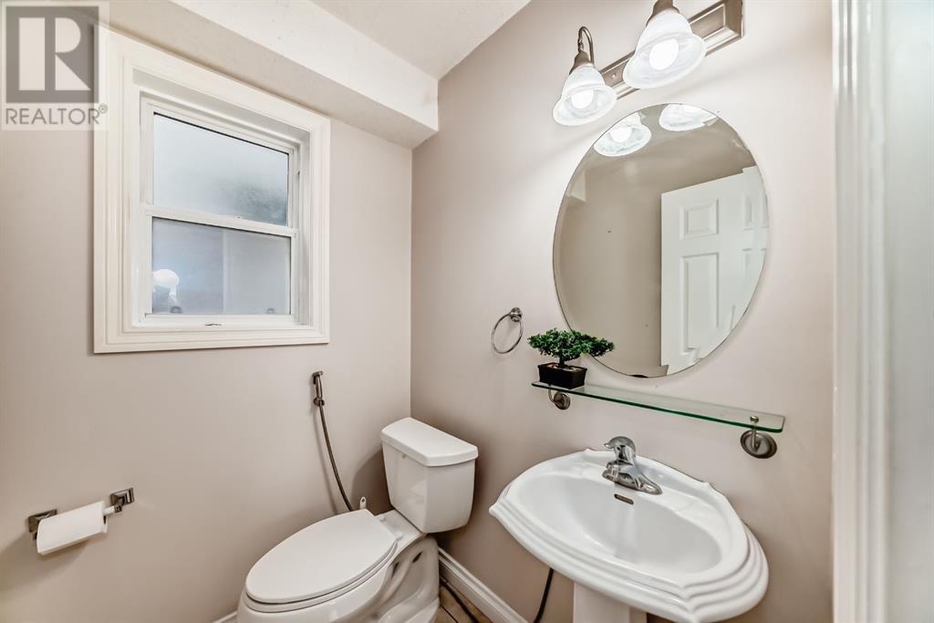 Single Family House for Sale in  Taracove Way NE Taradale Calgary 