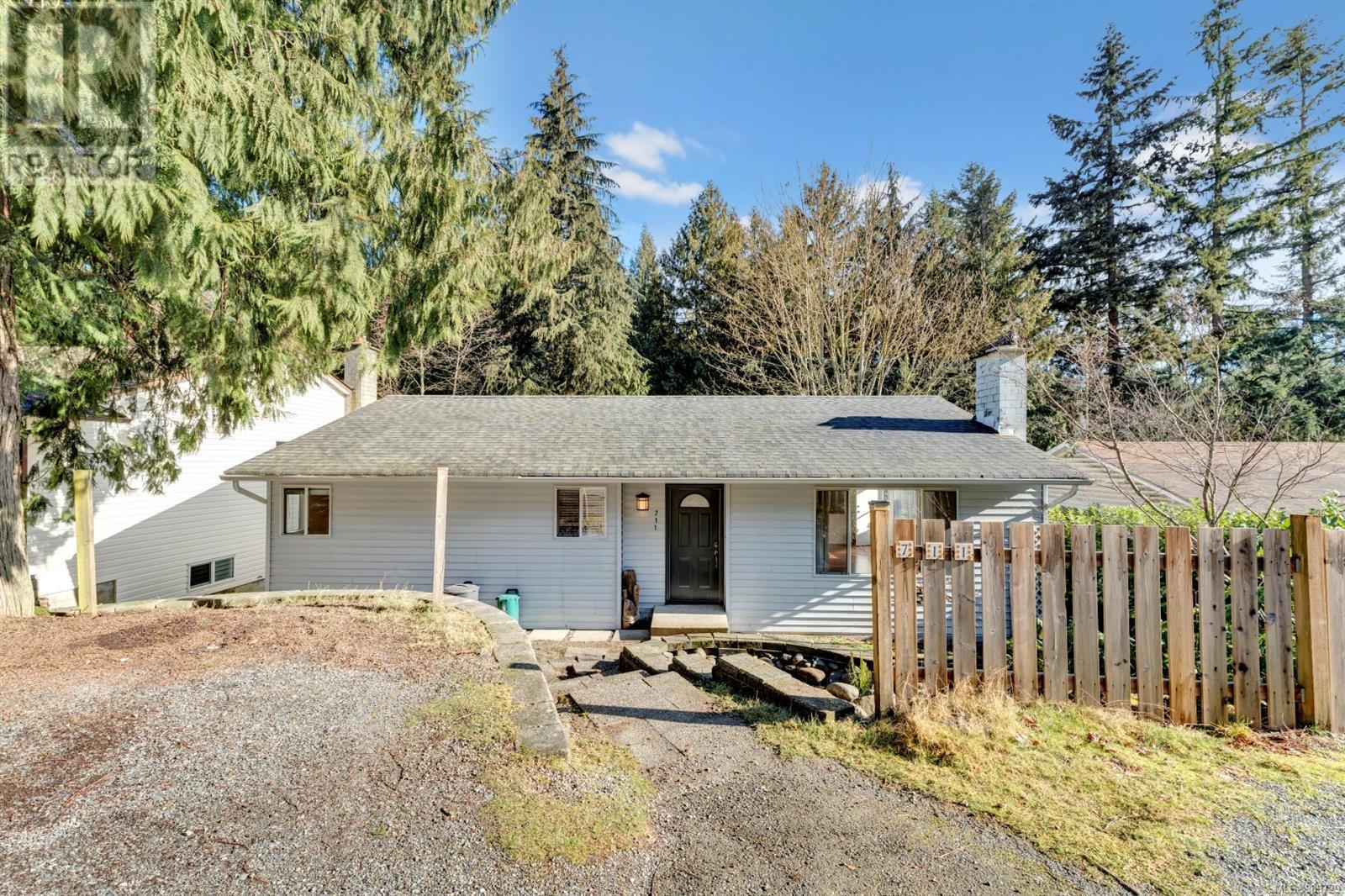 711 Starling Pl, Nanaimo real estate listing 989729