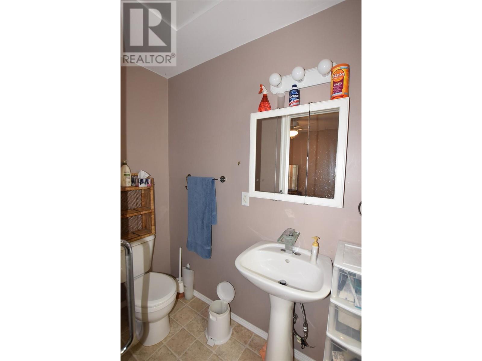 10983 Westside Road, Vernon