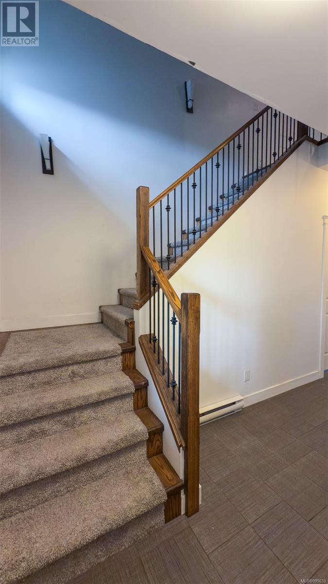  2751 Massie Close, Langford