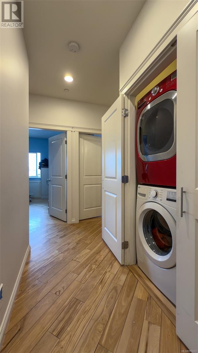  2751 Massie Close, Langford