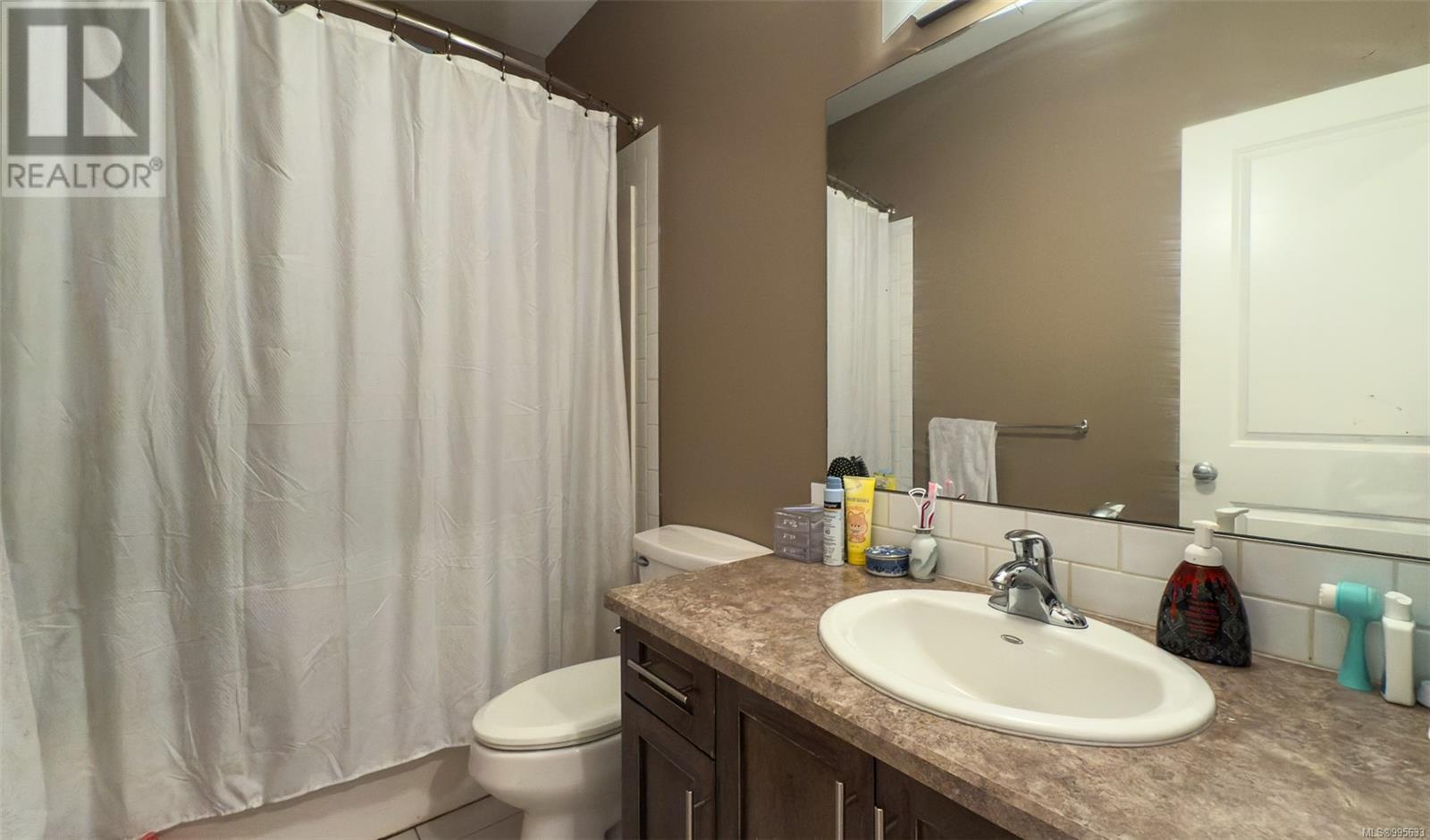  2751 Massie Close, Langford