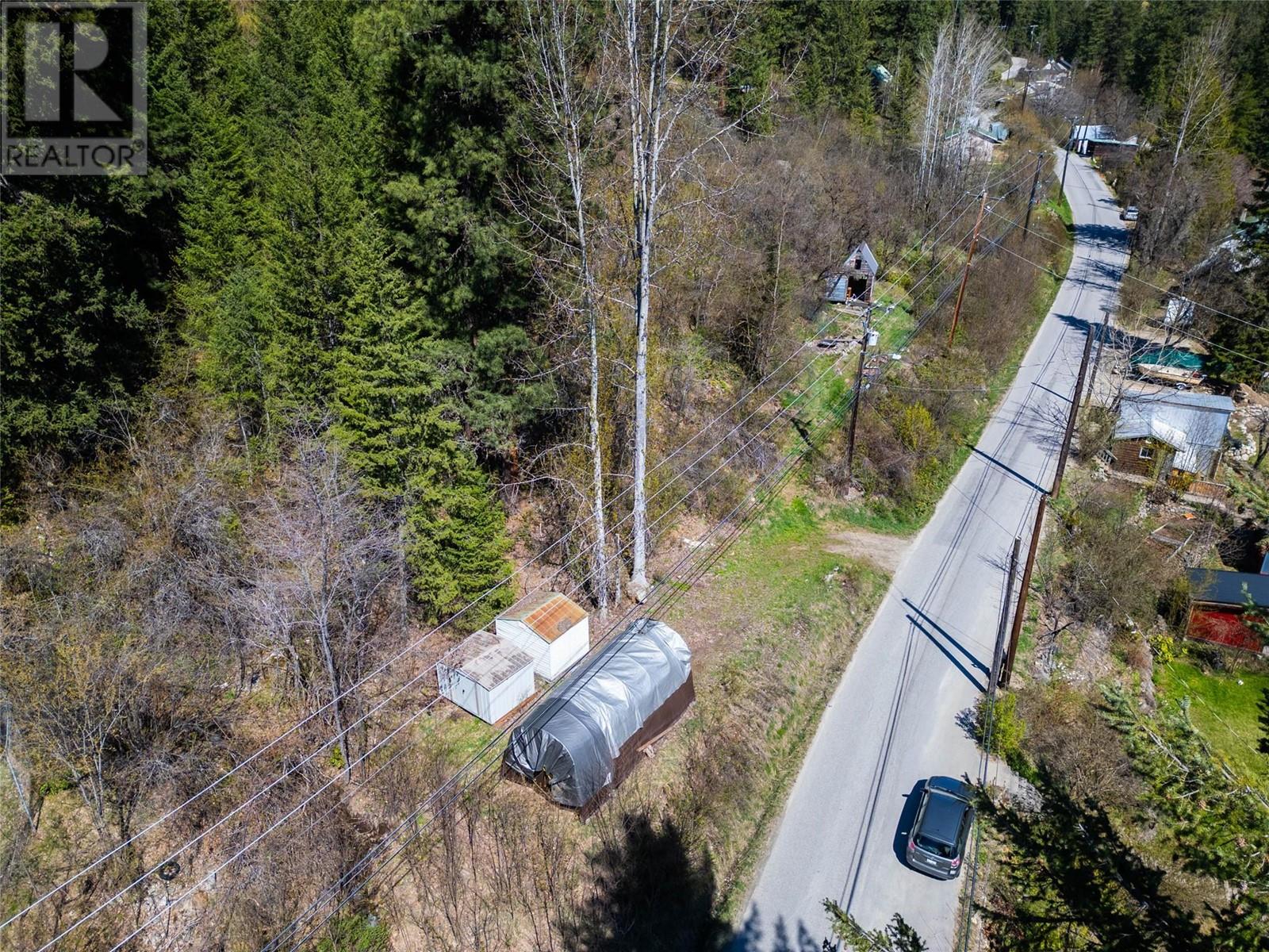 3250 SOUTH SLOCAN VILLAGE Road, South Slocan