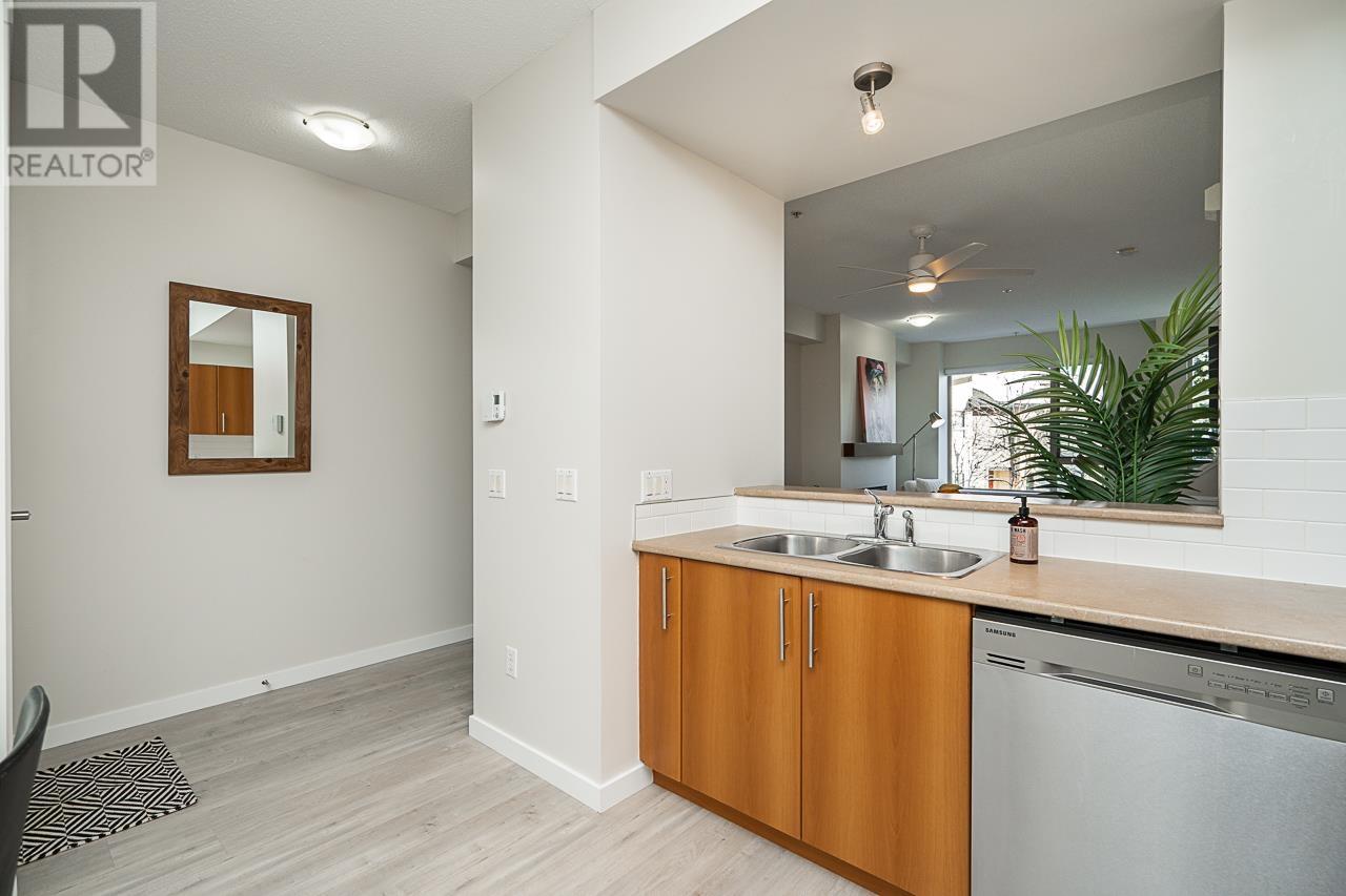 84 9229 UNIVERSITY CRESCENT, Burnaby