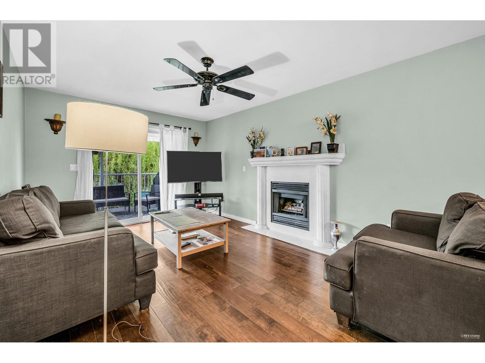 2288 IRVINE AVENUE, Port Coquitlam