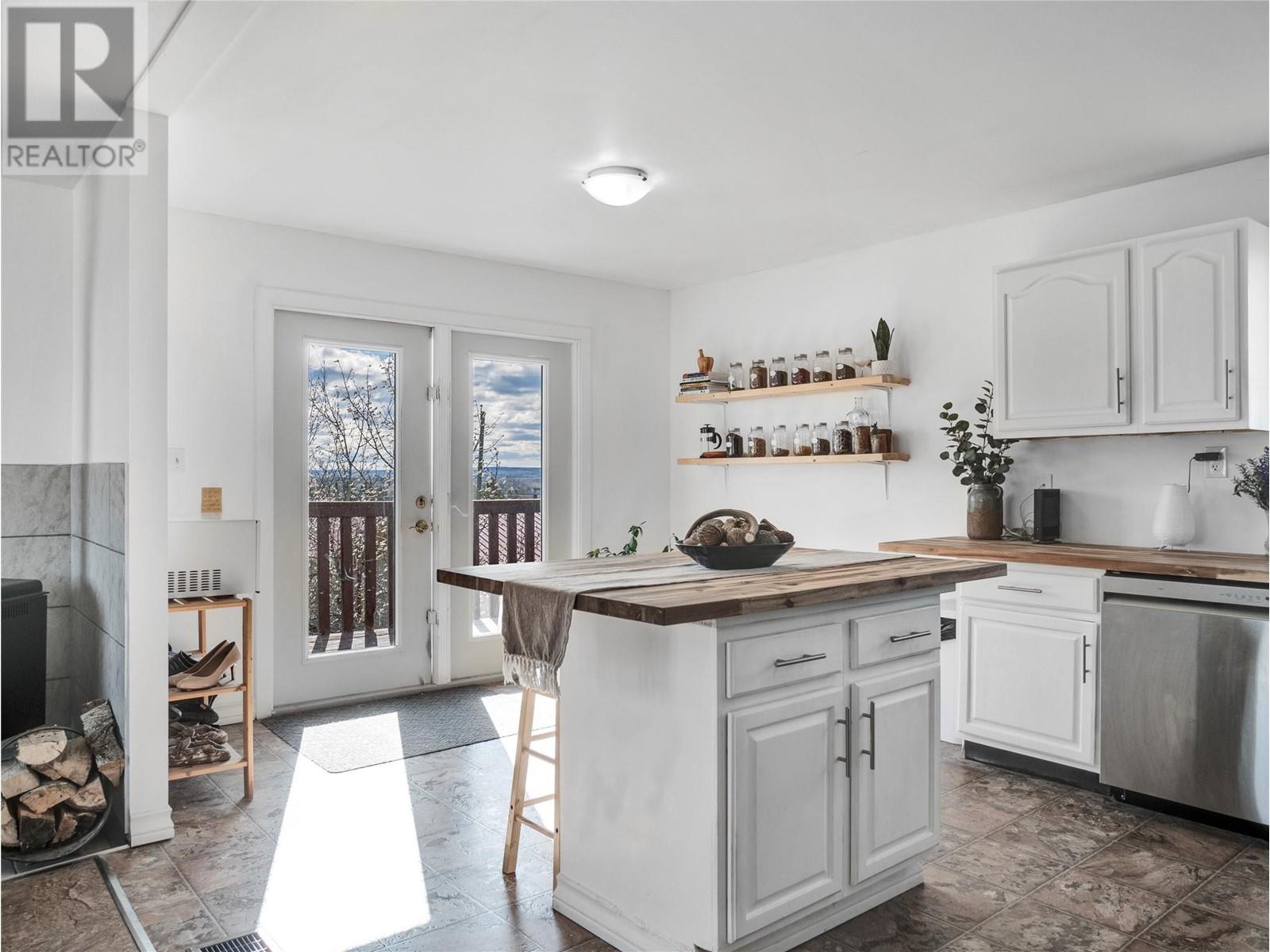 4909 55 Avenue, Pouce Coupe