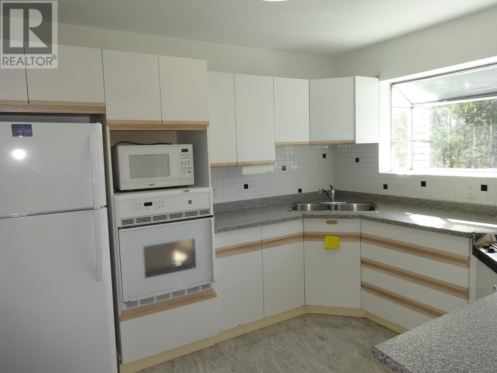11682 SUNSHINE COAST HIGHWAY, Halfmoon Bay