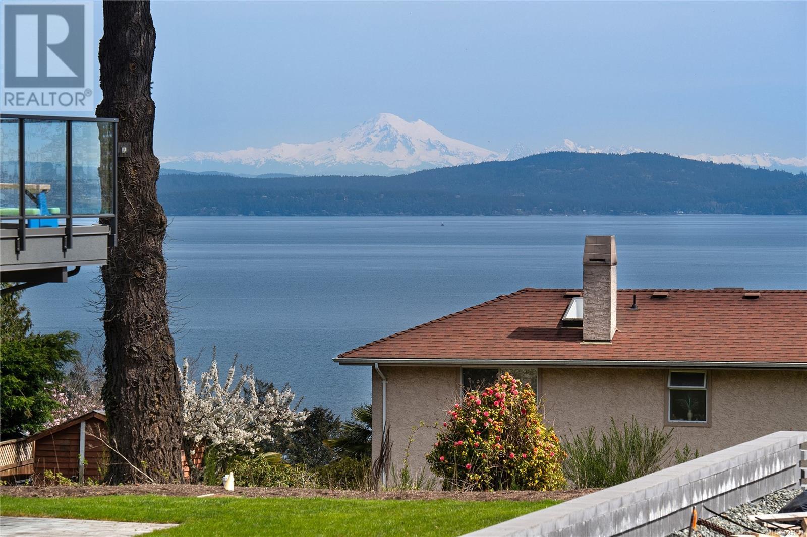  805 Yole Place, Saanich